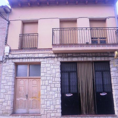 Bar Hostal Torralba De Los Sisones Exterior photo