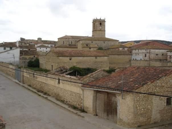 Bar Hostal Torralba De Los Sisones Exterior photo